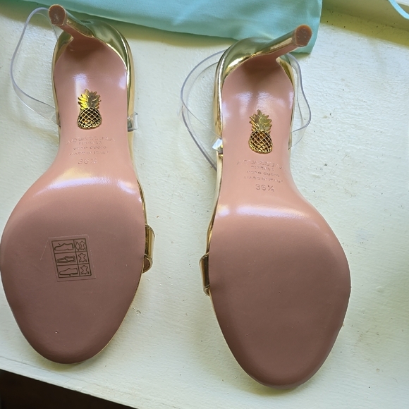 NEVER WORN BEAUTIFUL ITALIAN Aquazzura Heels - Picture 3 of 3